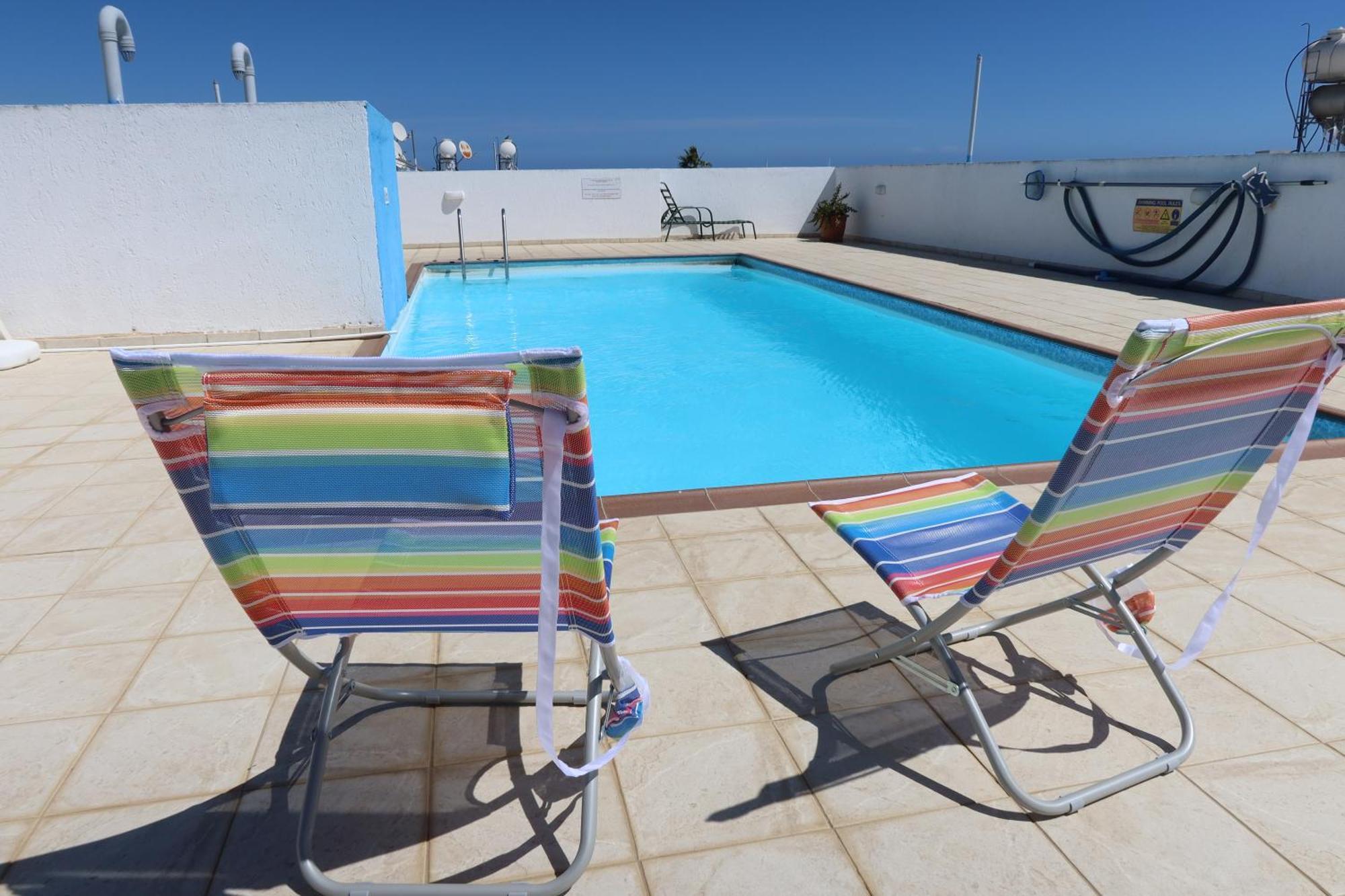 Carisa Downtown With Rooftop Pool Ларнака Екстер'єр фото