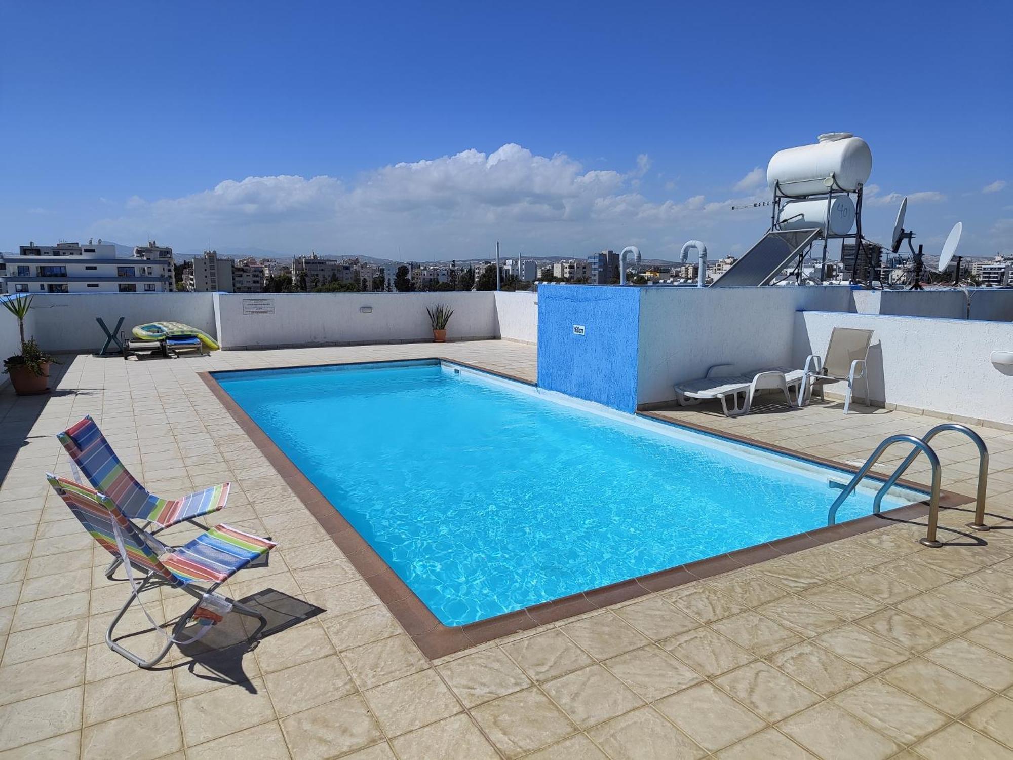 Carisa Downtown With Rooftop Pool Ларнака Екстер'єр фото